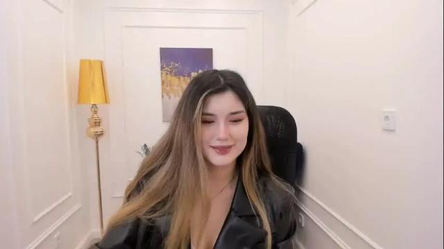 Image 10 of annetli Stream on Chaturbate on 24 days ago