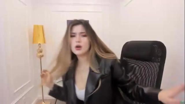 Image 2 of annetli Stream on Chaturbate on 24 days ago