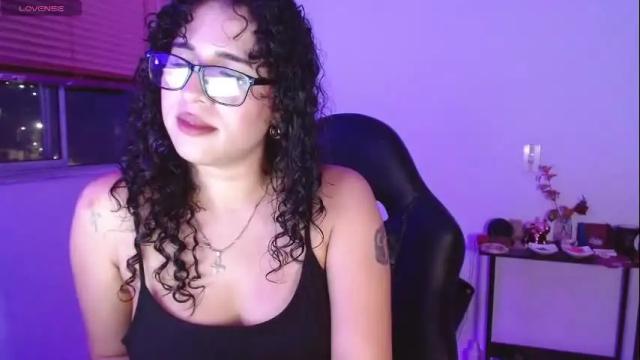 Image 11 of anngelademon Stream on Chaturbate on 1 month ago