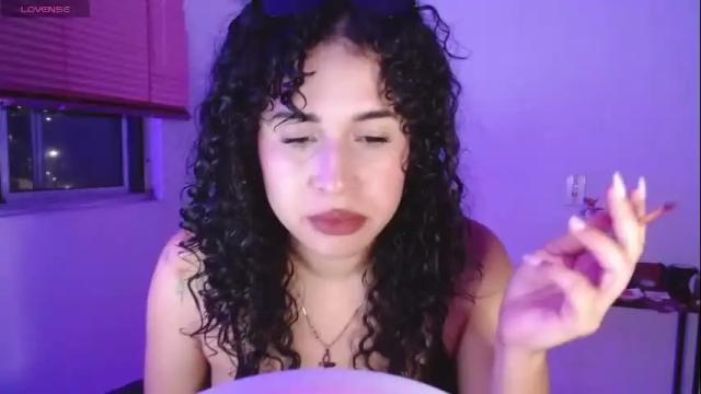 Image 2 of anngelademon Stream on Chaturbate on 1 month ago