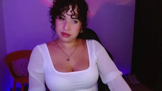 Image 2 of anngelademon Stream on Chaturbate on 1 month ago