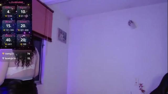 Image 12 of anngelademon Stream on Chaturbate on 1 month ago