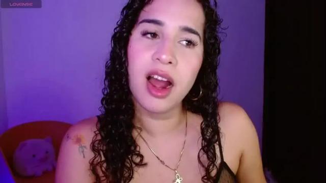 Image 3 of anngelademon Stream on Chaturbate on 1 month ago