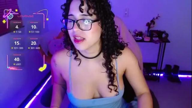 Image 4 of anngelademon Stream on Chaturbate on 5 days ago
