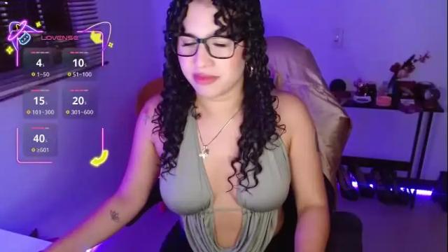 Image 10 of anngelademon Stream on Chaturbate on 1 month ago