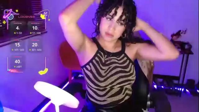 Image 6 of anngelademon Stream on Chaturbate on 1 month ago