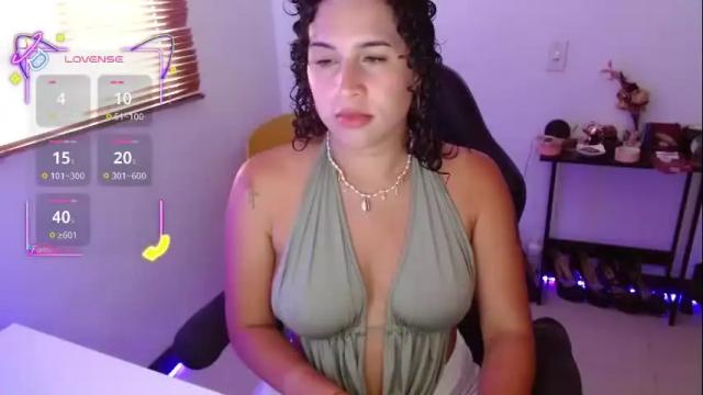 Image 6 of anngelademon Stream on Chaturbate on 1 month ago