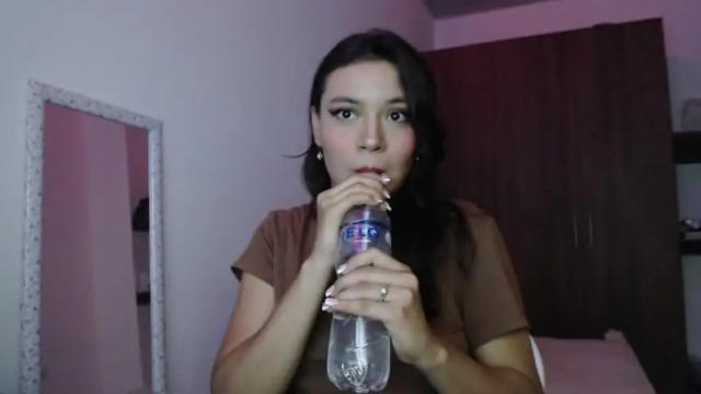 Image 3 of anni__420 Stream on Chaturbate on 13 months ago