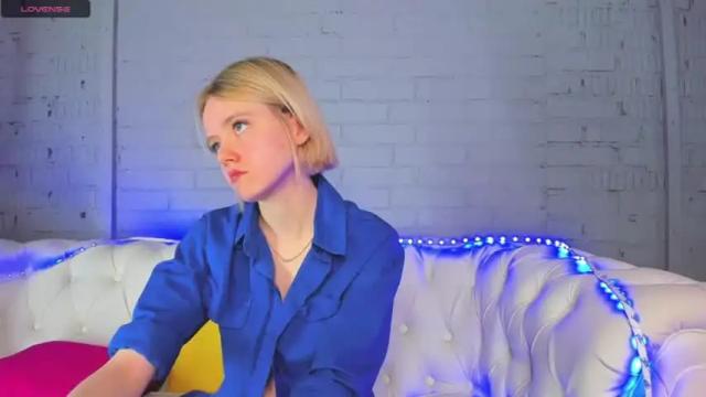 Image 3 of anni_me Stream on Chaturbate on 25 months ago