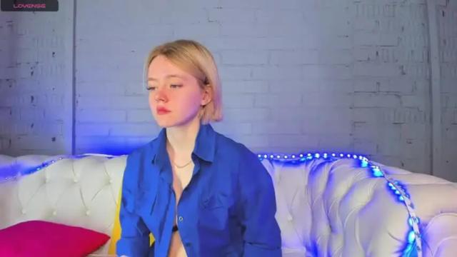 Image 6 of anni_me Stream on Chaturbate on 25 months ago