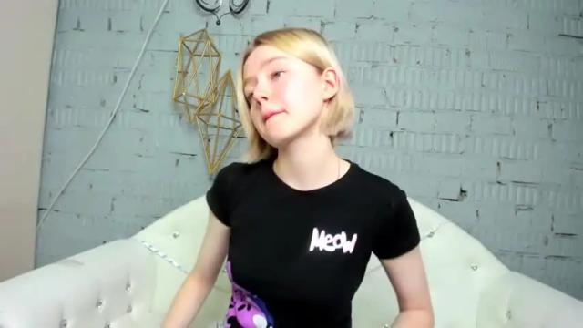 Image 3 of anni_me Stream on Chaturbate on 25 months ago