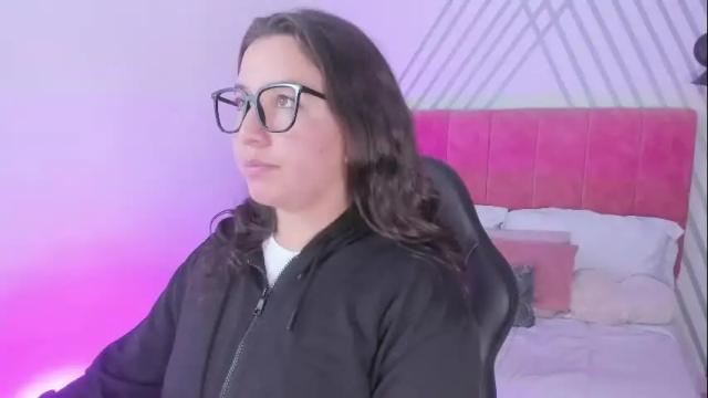 Image 4 of annia_paris Stream on Chaturbate on 23 days ago