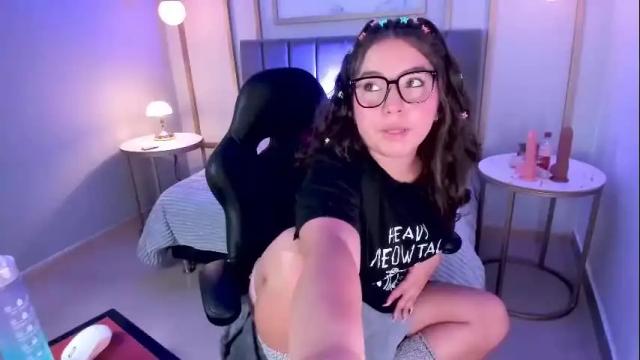 Image 11 of annia_paris Stream on Chaturbate on 22 days ago