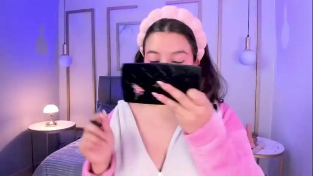 Image 4 of annia_paris Stream on Chaturbate on 21 days ago