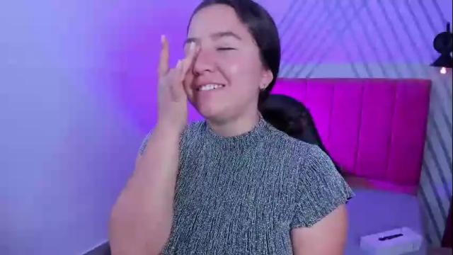 Image 4 of annia_paris Stream on Chaturbate on 2 months ago