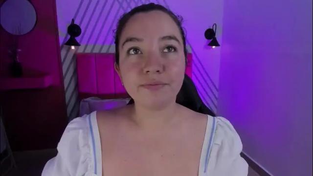 Image 2 of annia_paris Stream on Chaturbate on 2 months ago