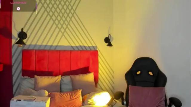 Image 7 of annia_paris Stream on Chaturbate on 2 months ago
