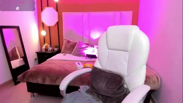 Image 6 of annia_paris Stream on Chaturbate on 1 month ago
