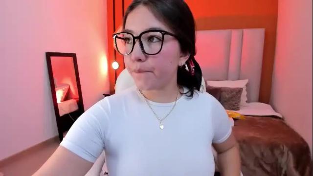 Image 11 of annia_paris Stream on Chaturbate on 1 month ago