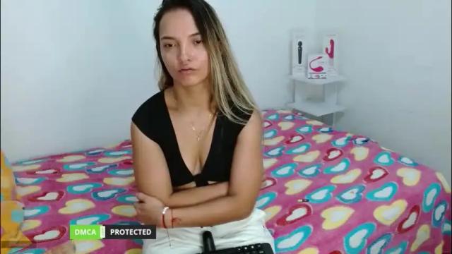 Image 6 of annie_che77y Stream on Chaturbate on 2 months ago
