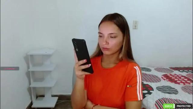Image 3 of annie_che77y Stream on Chaturbate on 29 days ago