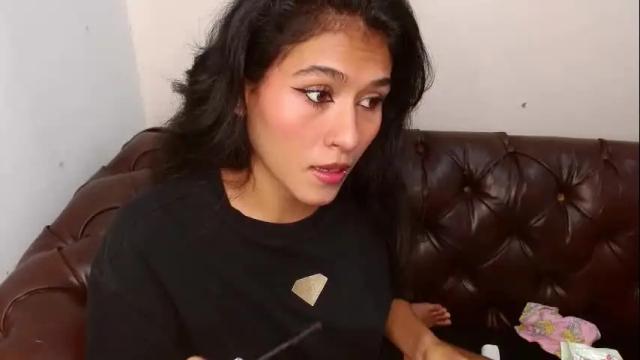 Image 10 of annie_darling Stream on Chaturbate on 1 month ago