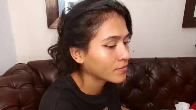 Image 2 of annie_darling Stream on Chaturbate on 1 month ago