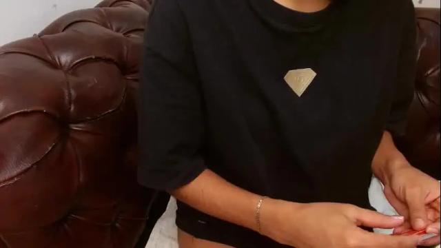 Image 3 of annie_darling Stream on Chaturbate on 1 month ago