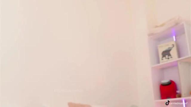 Image 4 of annie_dreams Stream on Chaturbate on 16 months ago