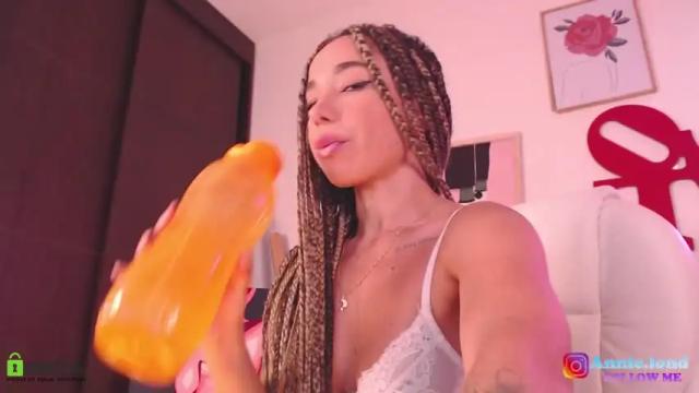 Image 2 of annie_es Stream on Chaturbate on 15 months ago