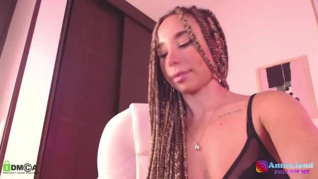 Image 3 of annie_es Stream on Chaturbate on 15 months ago