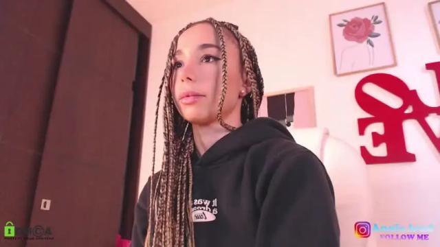 Image 2 of annie_es Stream on Chaturbate on 13 months ago