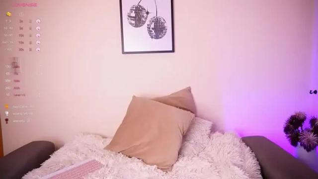 Image 7 of annie_evans24 Stream on Chaturbate on 13 months ago