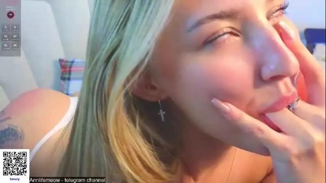 Image 2 of annie_f0x Stream on Chaturbate on 1 month ago