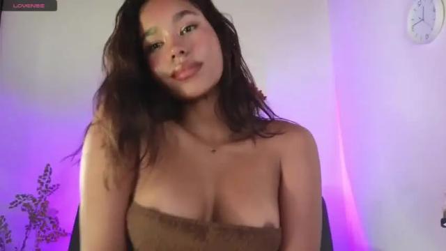 Image 10 of annie_green33 Stream on Chaturbate on 16 months ago