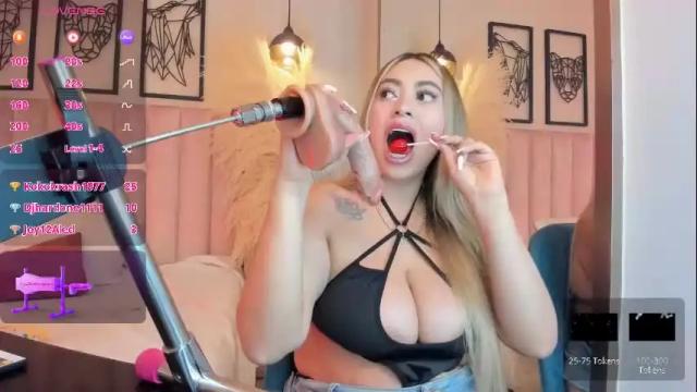 Image 11 of annie_karlsson__ Stream on Chaturbate on 2 months ago