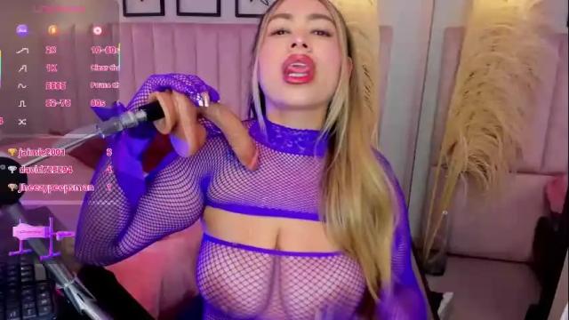 Image 12 of annie_karlsson__ Stream on Chaturbate on 2 months ago