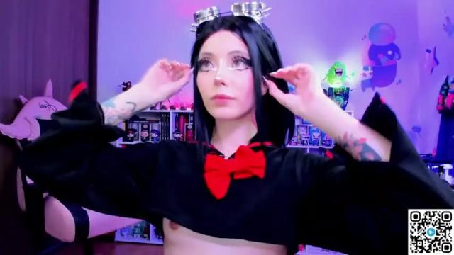 Image 10 of annie_milkovich Stream on Chaturbate on 15 months ago