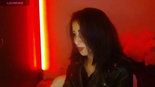 Image 2 of annie_seduction Stream on Chaturbate on 13 months ago