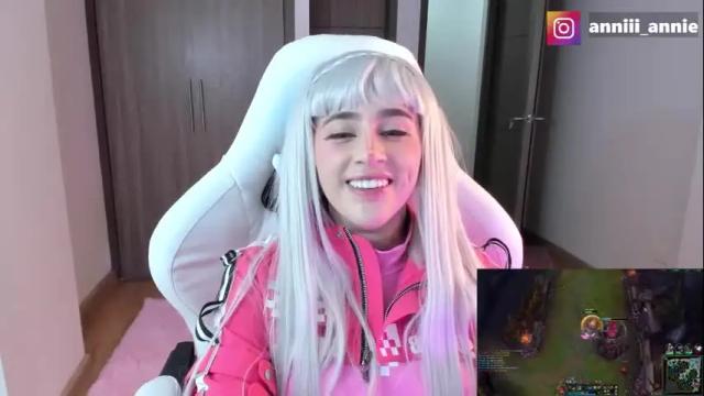 Thumbnail 2, annie_snow_'s Stream at Chaturbate, 1 month ago