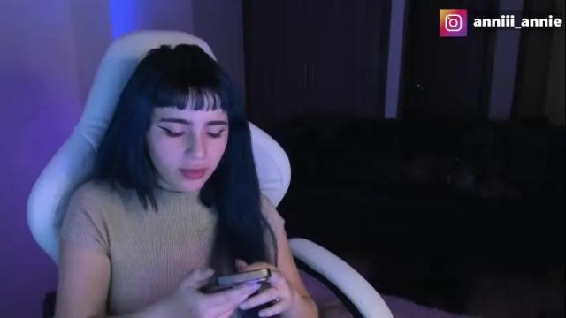 Image 10 of annie_snow_ Stream on Chaturbate on 1 month ago