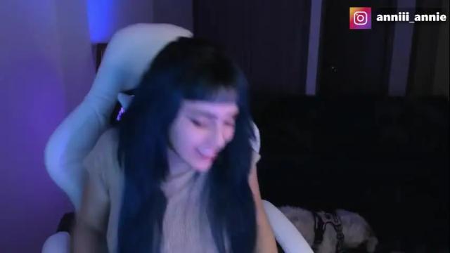 Image 4 of annie_snow_ Stream on Chaturbate on 1 month ago
