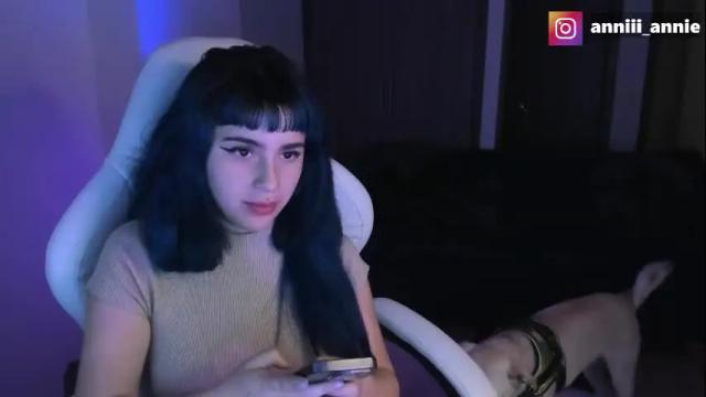 Image 6 of annie_snow_ Stream on Chaturbate on 1 month ago