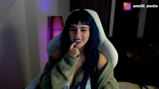 Image 8 of annie_snow_ Stream on Chaturbate on 1 month ago