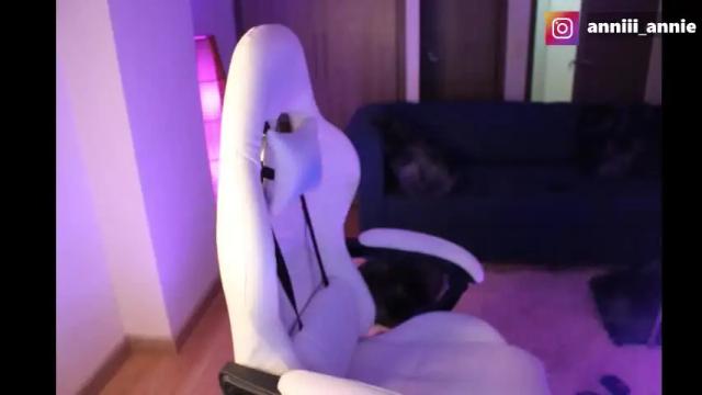 Image 3 of annie_snow_ Stream on Chaturbate on 24 days ago