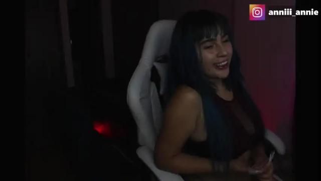 Image 8 of annie_snow_ Stream on Chaturbate on 13 days ago