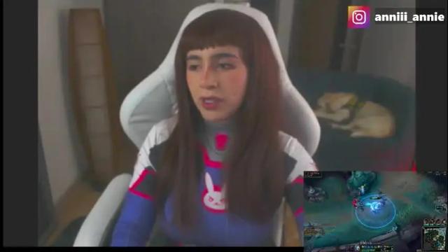 Image 10 of annie_snow_ Stream on Chaturbate on 10 days ago