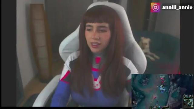 Image 4 of annie_snow_ Stream on Chaturbate on 10 days ago