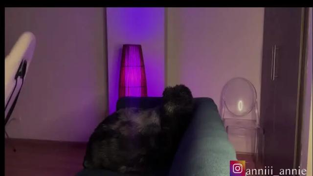 Image 2 of annie_snow_ Stream on Chaturbate on 8 days ago