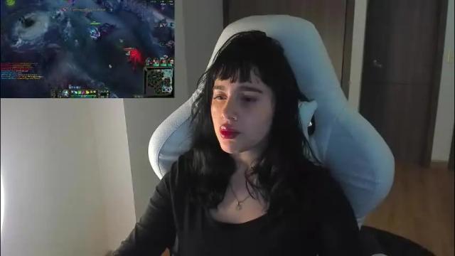 Image 6 of annie_snow_ Stream on Chaturbate on 1 month ago